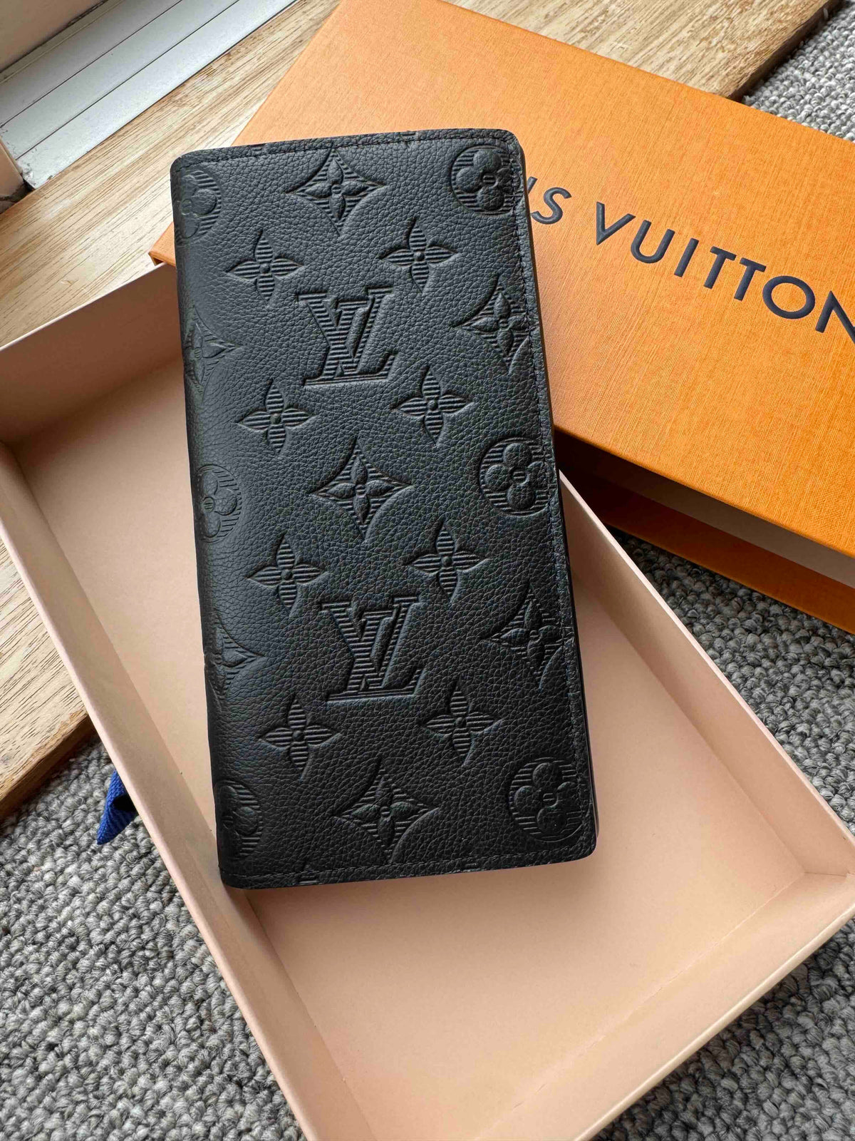 LV Long wallet
