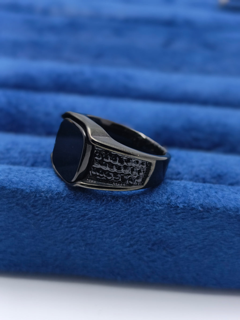 Stone iced ring Turkish style