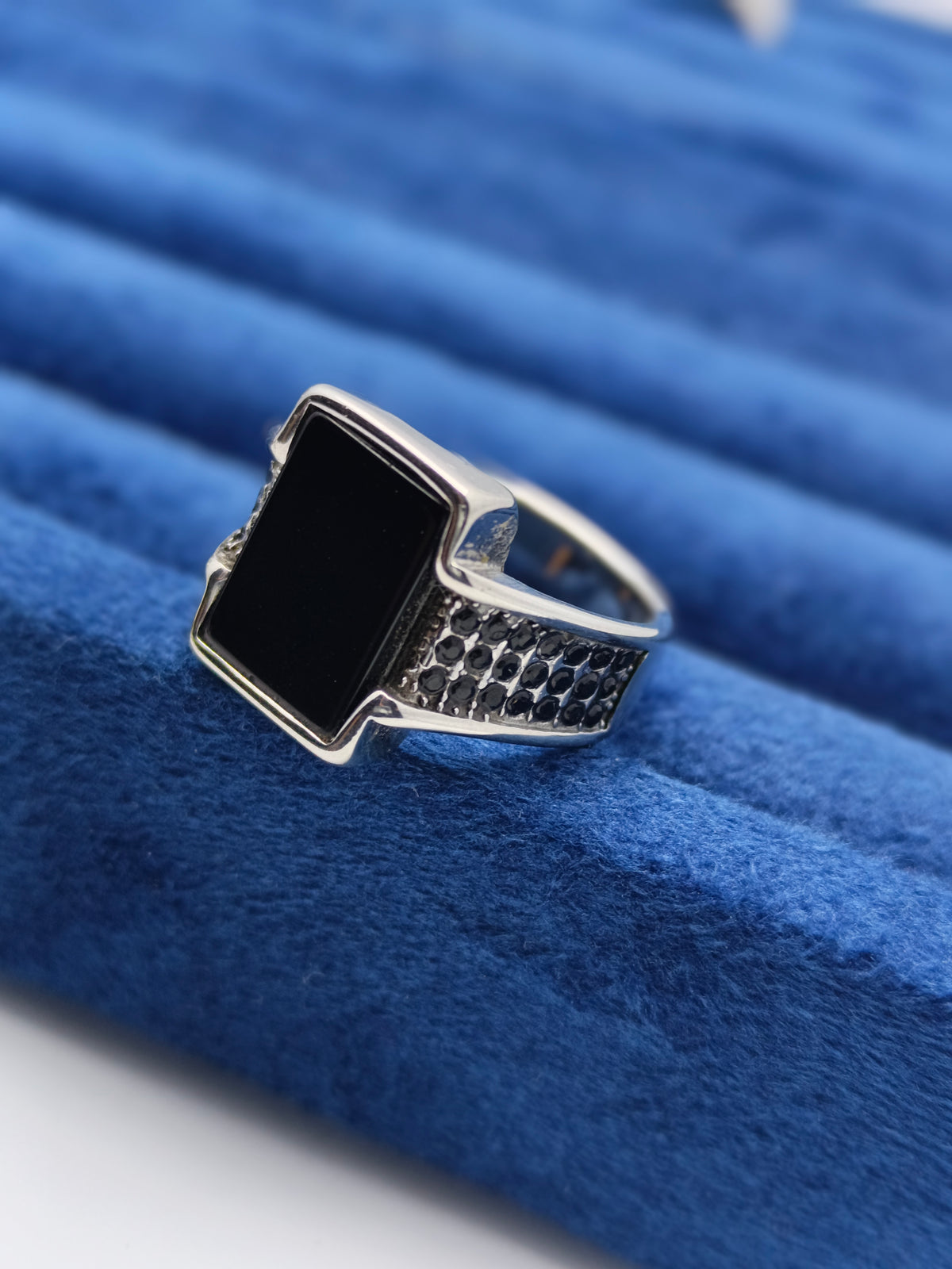 Stone iced ring Turkish style