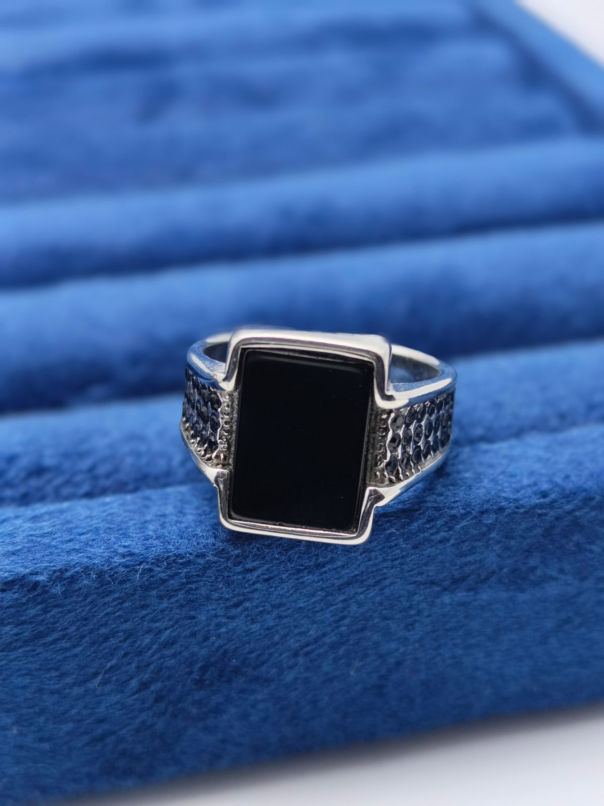 Stone iced ring Turkish style