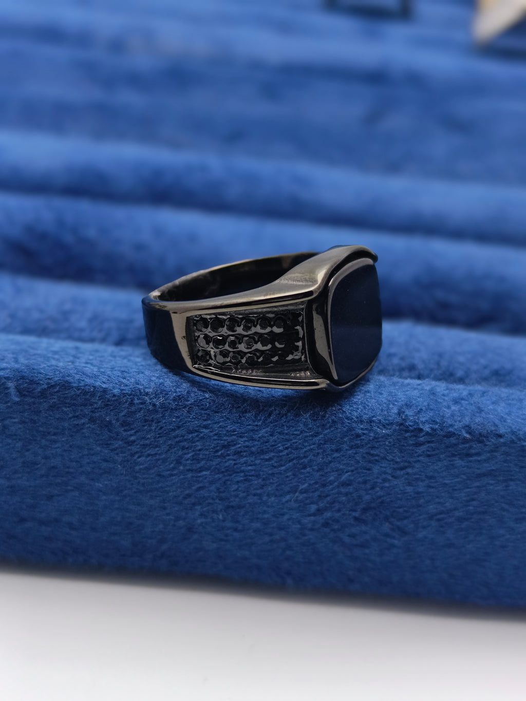 Stone iced ring Turkish style