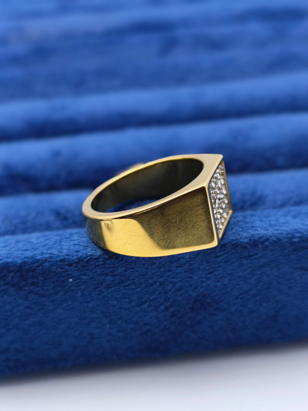 Iced stone ring