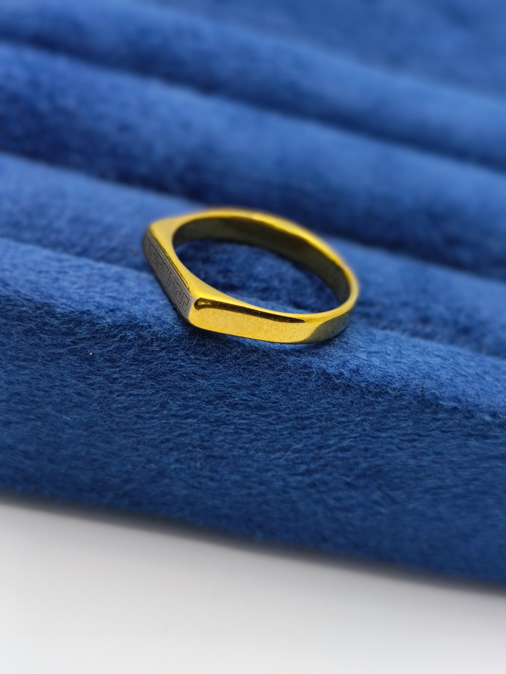 Slim rings