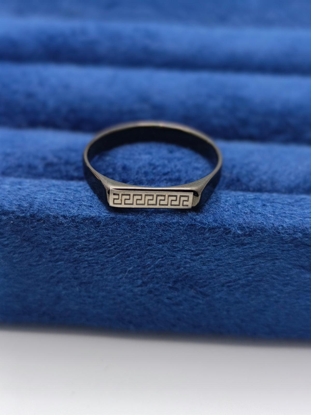 Slim rings