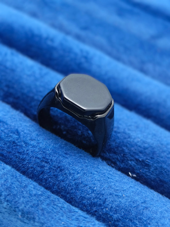 Full Black Ring