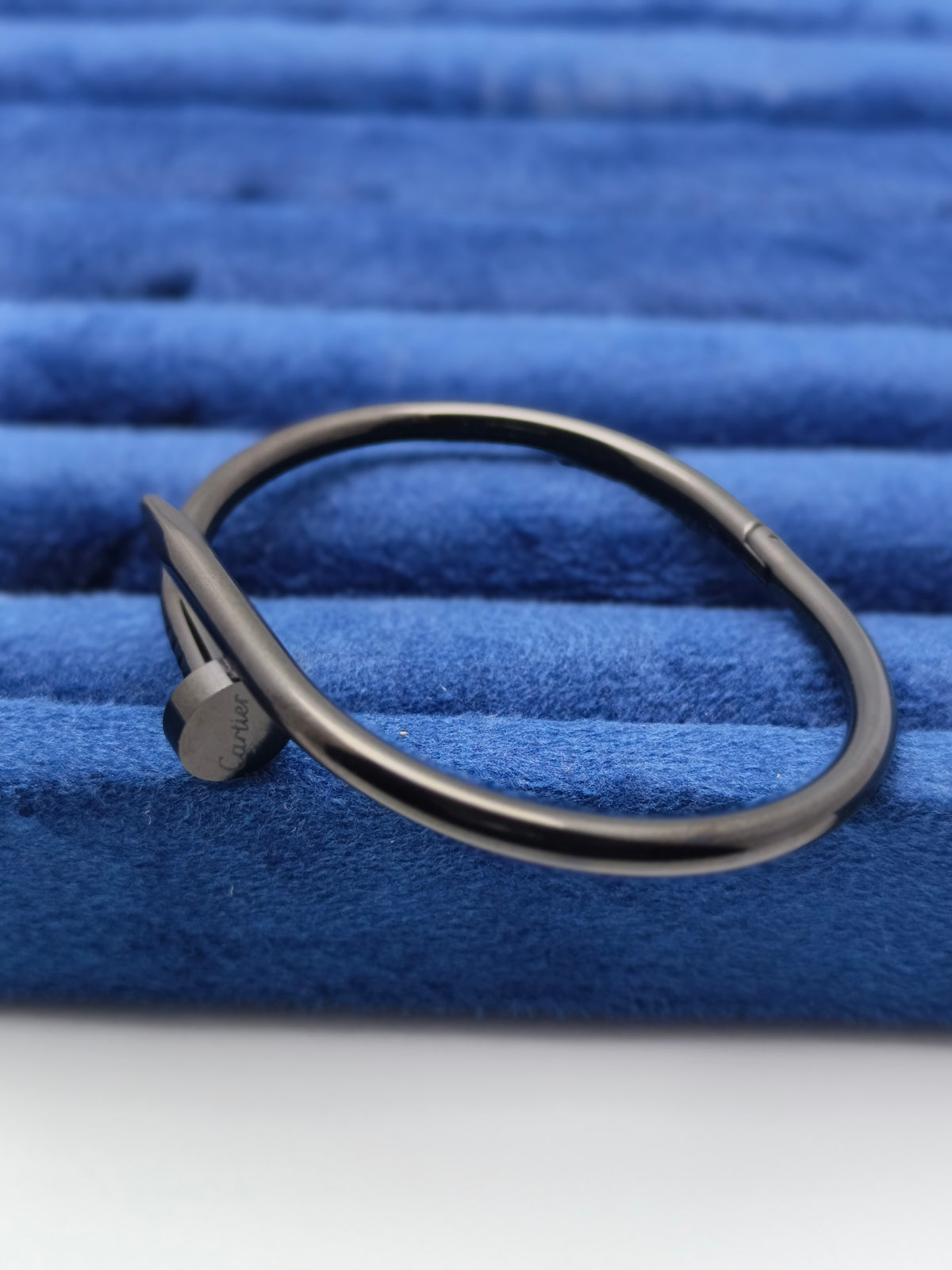 Nail Bracelet Golden Clover