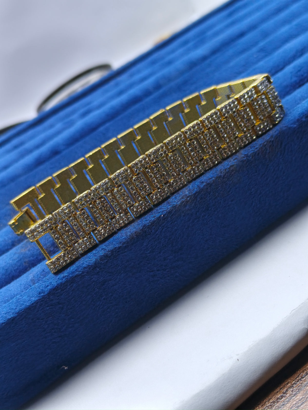 Stone iced bracelet