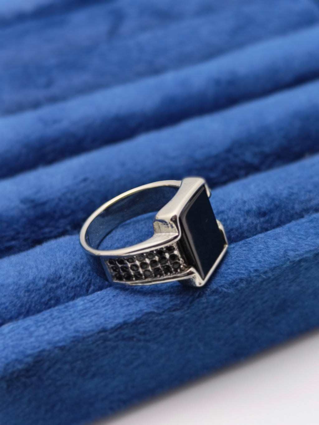 Stone iced ring Turkish style